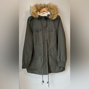 Levi’s Hooded Parka Jacket Faux Fur Trim Sherpa Lining Women’s Size XL